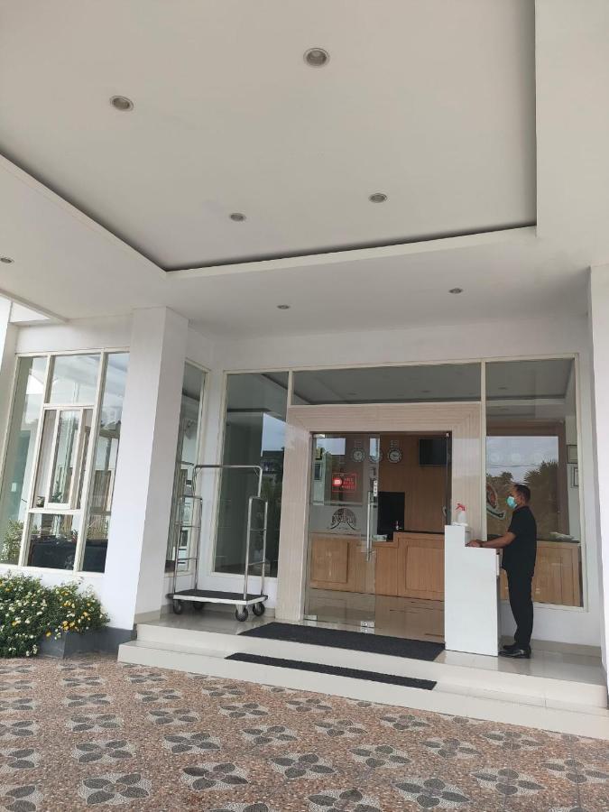 Naka Hotel Kupang מראה חיצוני תמונה