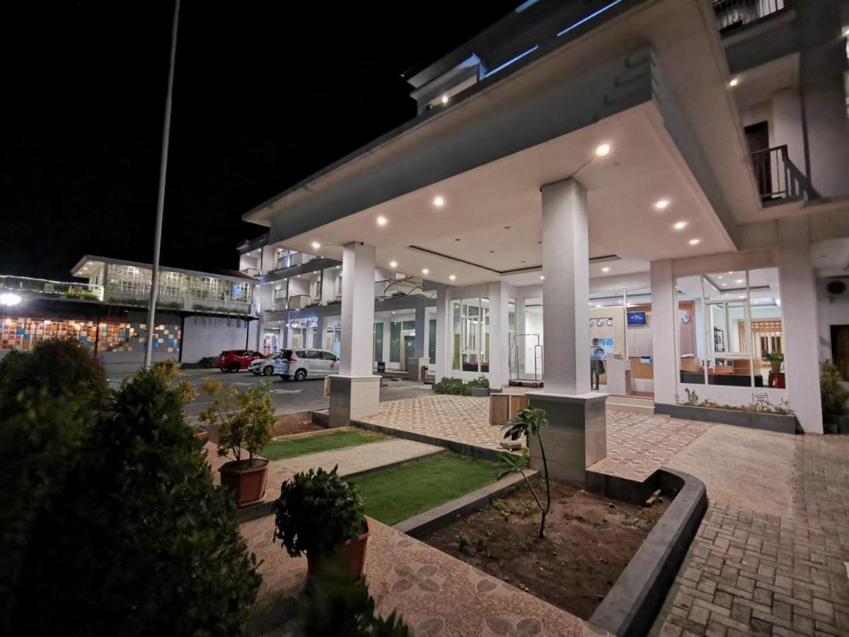 Naka Hotel Kupang מראה חיצוני תמונה