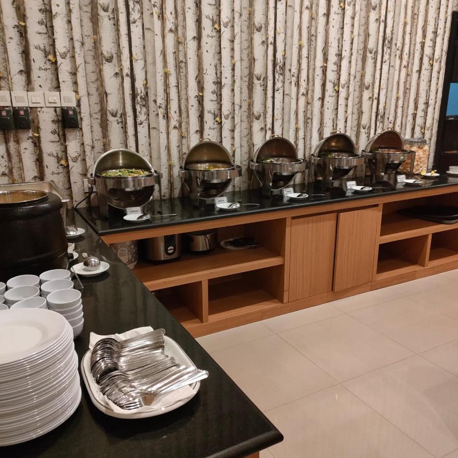Naka Hotel Kupang מראה חיצוני תמונה